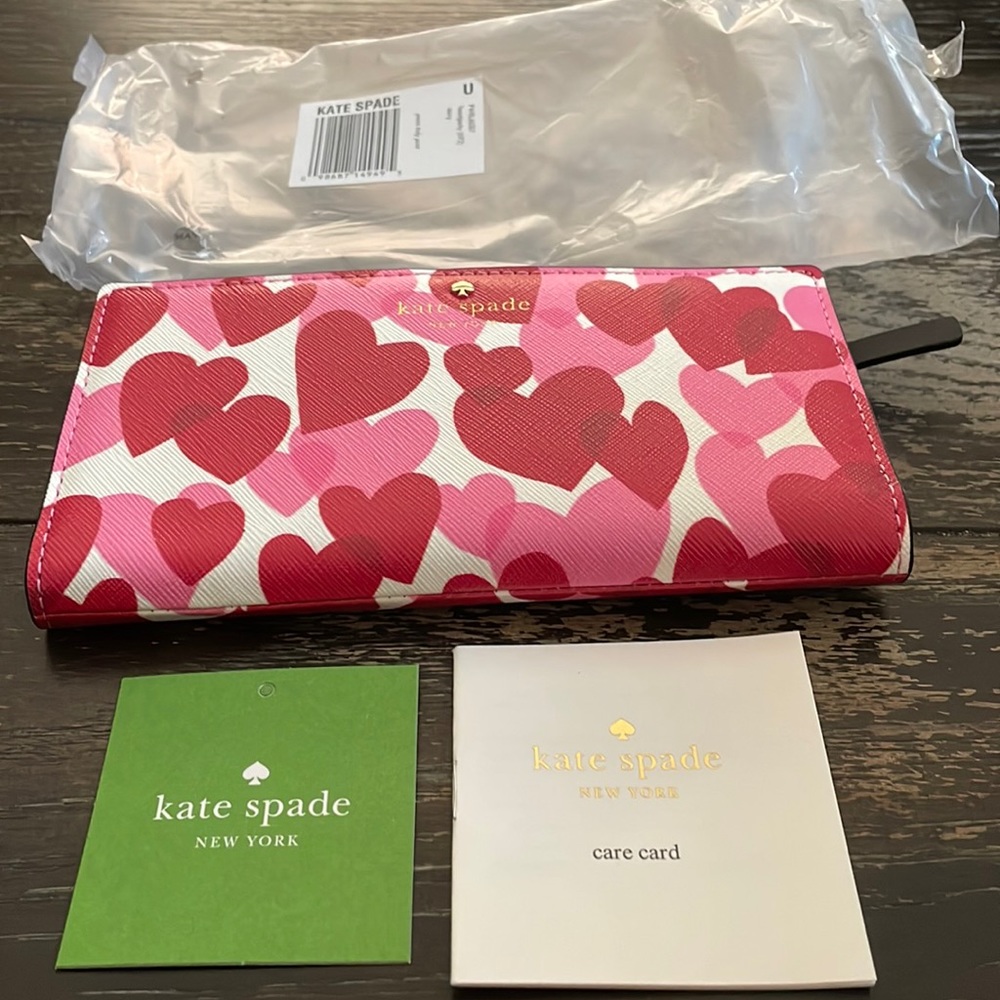 Kate Spade Heart snap wallet.  New.  Never Used